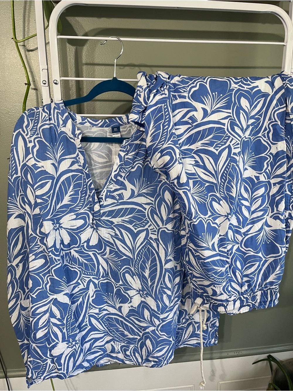 Old Navy Linen Set